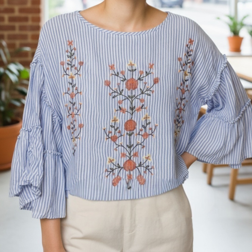 Xhilaration embroidered floral striped top s